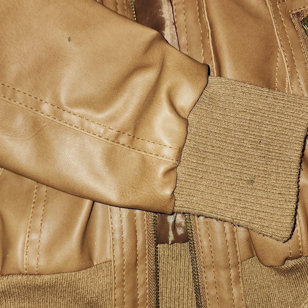 Hooded Jacket - Picture 13 of 16